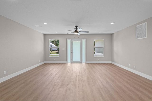 4611 Sunset Boulevard, Fort Pierce, FL 34982