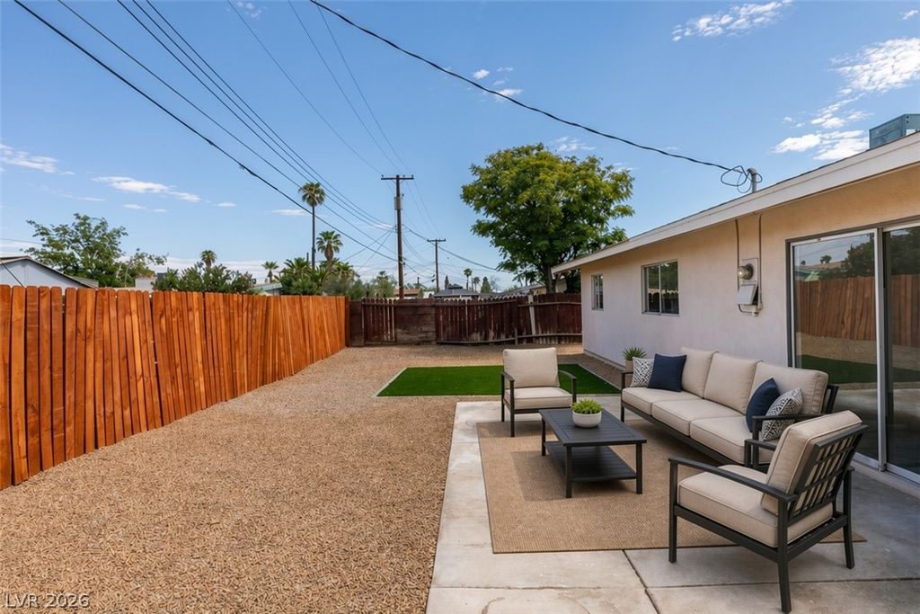 5901 Shawnee Avenue, Las Vegas, NV 89107 — photo 4