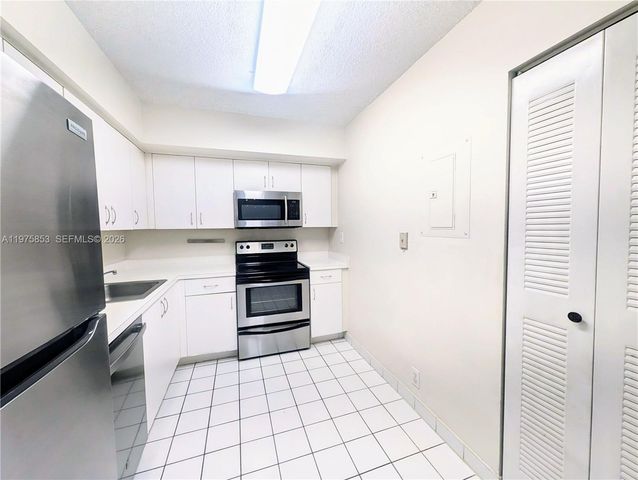 3300 NE 191st St 1208, Aventura, FL 33180