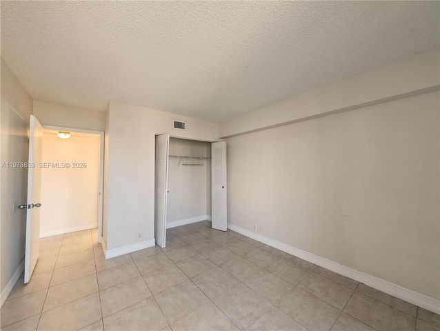 3300 NE 191st St 1208, Aventura, FL 33180