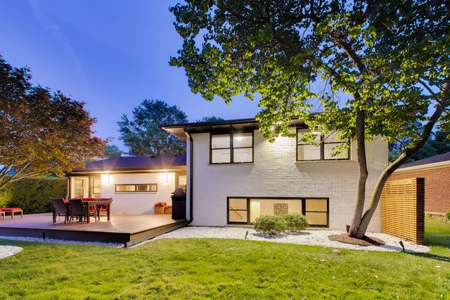 818 East Avenue, Park Ridge, IL 60068