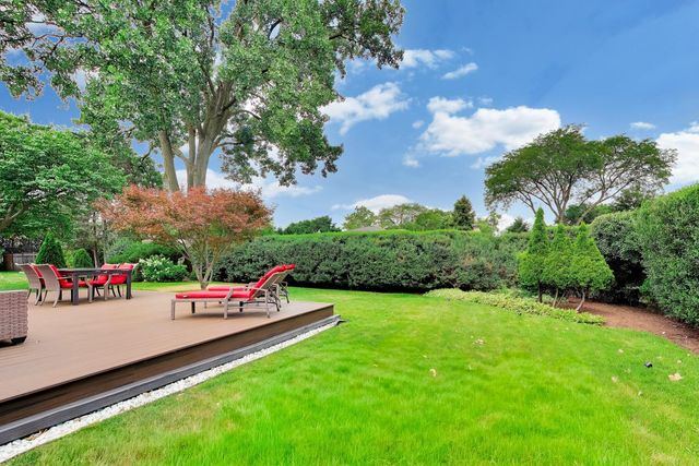 818 East Avenue, Park Ridge, IL 60068