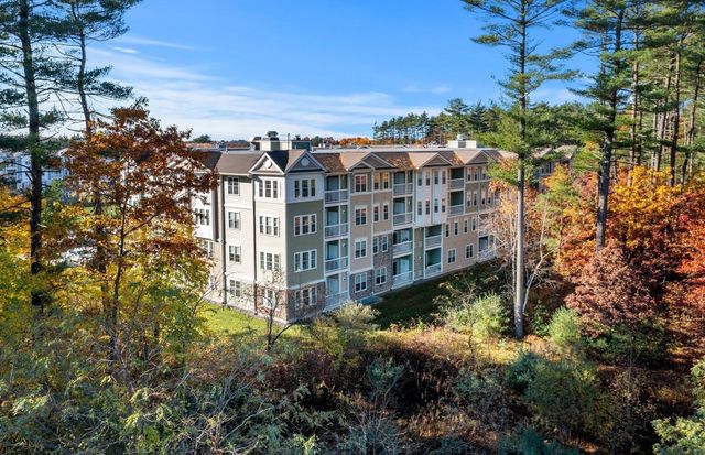 320 Martins Landing 310, North Reading, MA 01864
