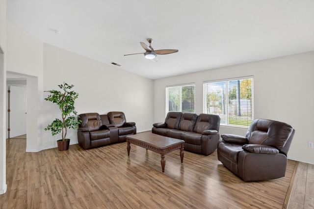 10009 Copco Ln, Stockton, CA 95219