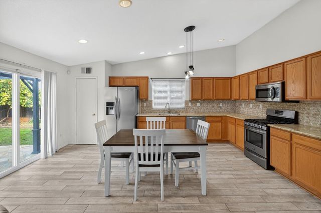 10009 Copco Ln, Stockton, CA 95219