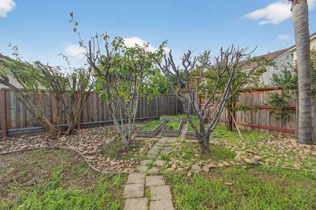 10009 Copco Ln, Stockton, CA 95219