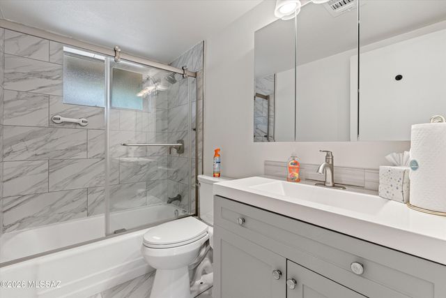 5901 N Oracle Rd Apt 14, Tucson, AZ 85704