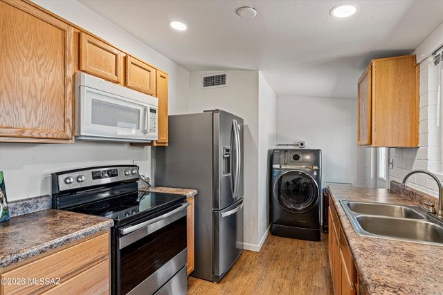 5901 N Oracle Rd Apt 14, Tucson, AZ 85704