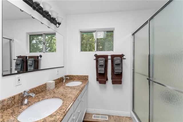 955 Teakwood Drive, Lake Arrowhead, CA 92352