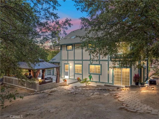 955 Teakwood Drive, Lake Arrowhead, CA 92352