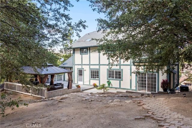 955 Teakwood Drive, Lake Arrowhead, CA 92352