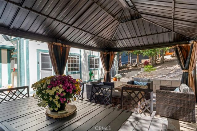 955 Teakwood Drive, Lake Arrowhead, CA 92352