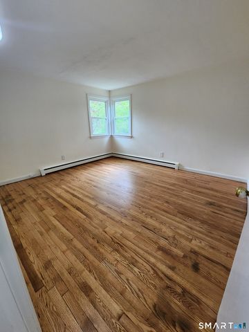 13 Joemar Road, Norwalk, CT 06854