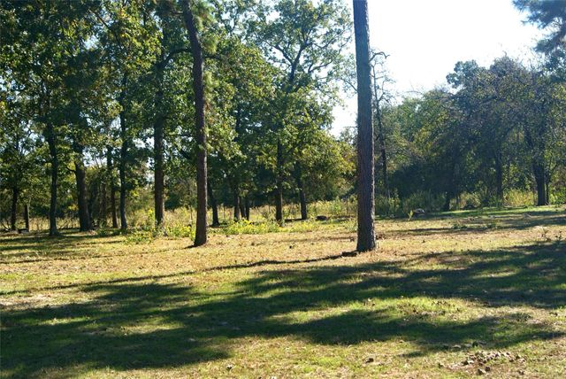 132 Oak Park One, Rockdale, TX 76567