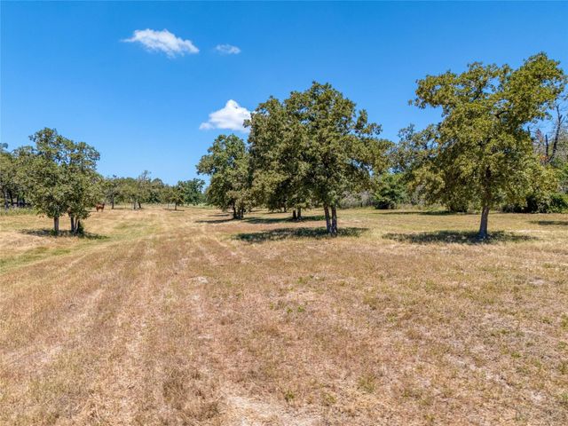 132 Oak Park One, Rockdale, TX 76567