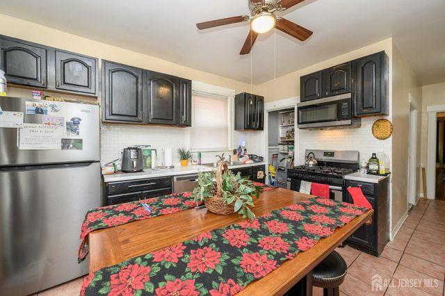 1053 Hunterdon Street, Newark, NJ 07112