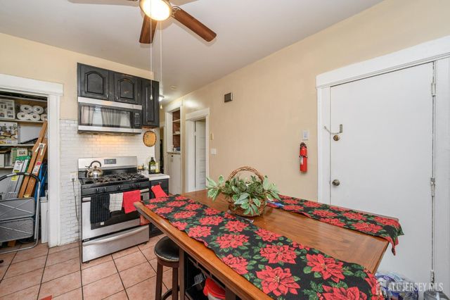 1053 Hunterdon Street, Newark, NJ 07112