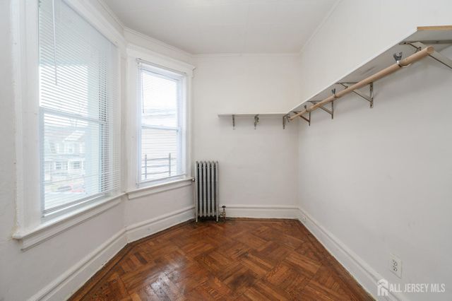 1053 Hunterdon Street, Newark, NJ 07112