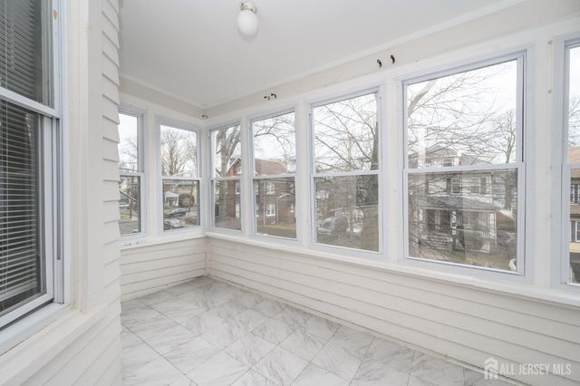 1053 Hunterdon Street, Newark, NJ 07112