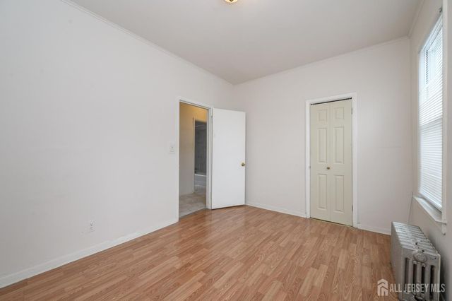 1053 Hunterdon Street, Newark, NJ 07112