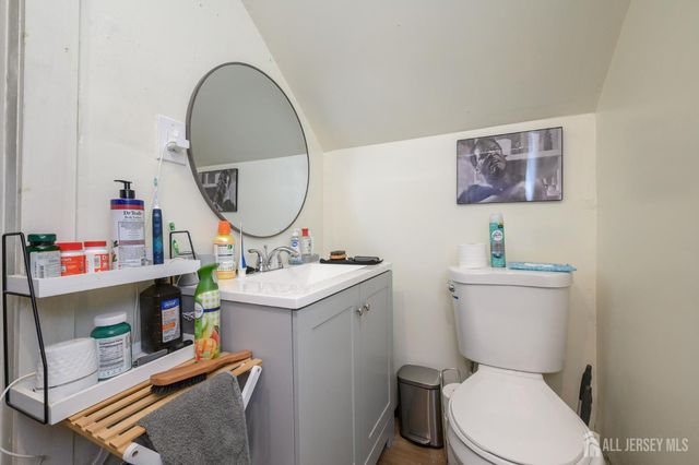 1053 Hunterdon Street, Newark, NJ 07112