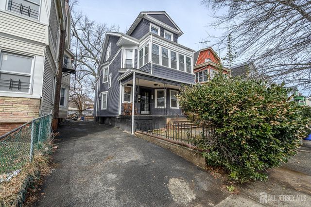 1053 Hunterdon Street, Newark, NJ 07112