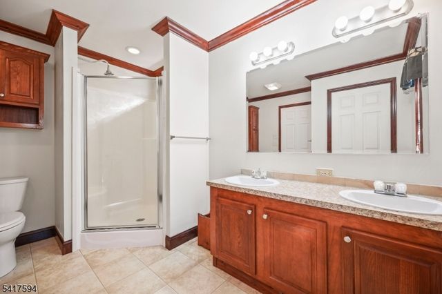 471 Kenbury Rd, Branchburg Twp., NJ 08876