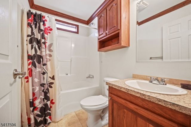 471 Kenbury Rd, Branchburg Twp., NJ 08876
