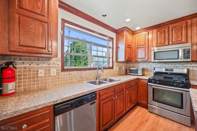 471 Kenbury Rd, Branchburg Twp., NJ 08876