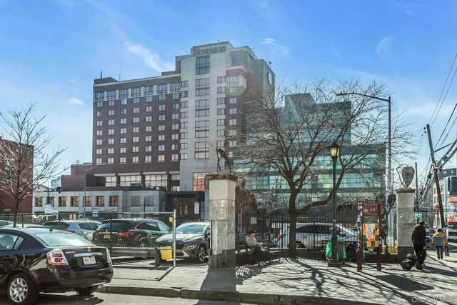 37-20 Prince Street 10D, Flushing, NY 11354