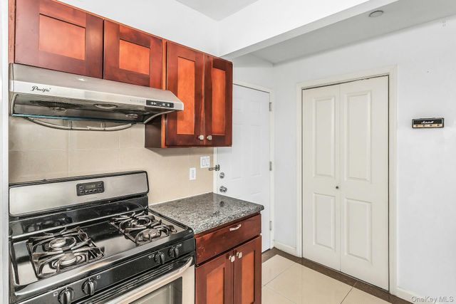 37-20 Prince Street 10D, Flushing, NY 11354