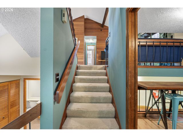 2854 WARREN St, Eugene, OR 97405
