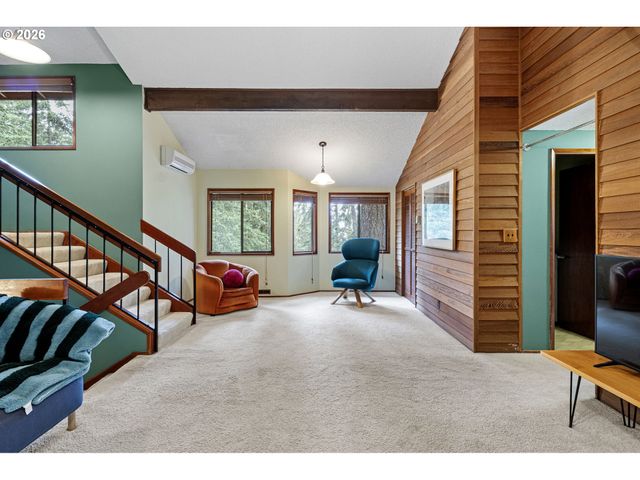 2854 WARREN St, Eugene, OR 97405