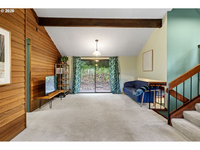2854 WARREN St, Eugene, OR 97405