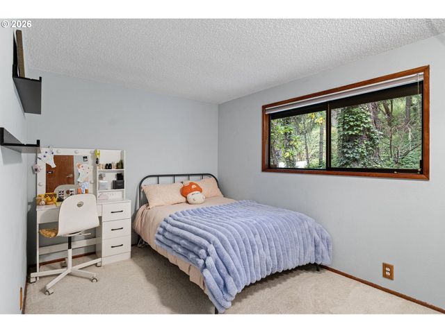 2854 WARREN St, Eugene, OR 97405
