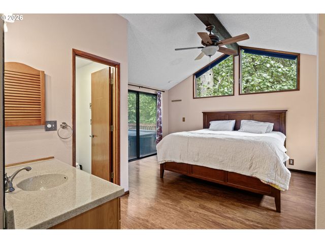 2854 WARREN St, Eugene, OR 97405