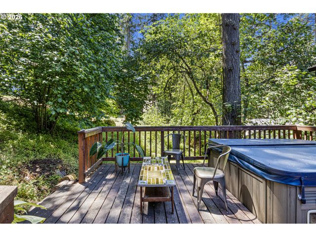 2854 WARREN St, Eugene, OR 97405