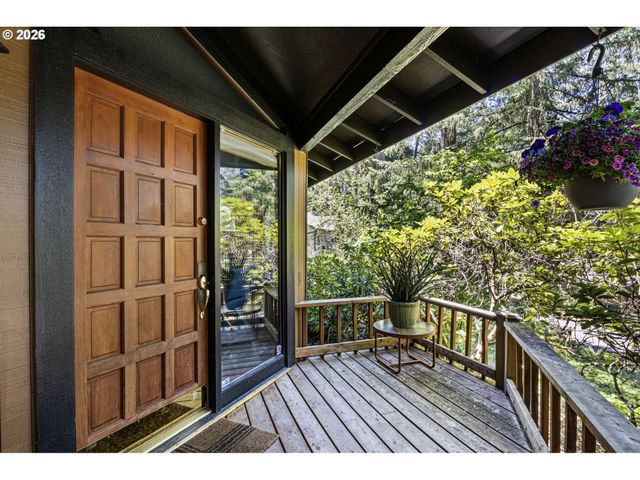 2854 WARREN St, Eugene, OR 97405