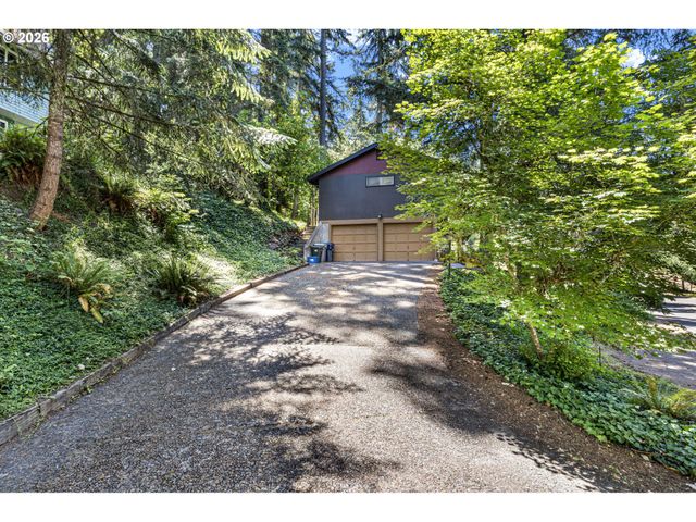 2854 WARREN St, Eugene, OR 97405