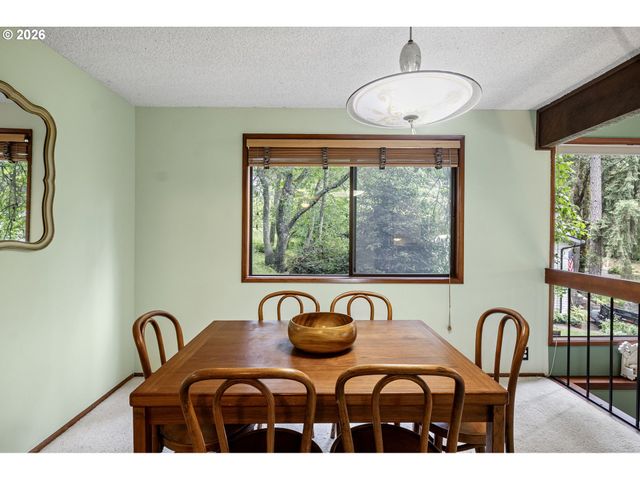 2854 WARREN St, Eugene, OR 97405