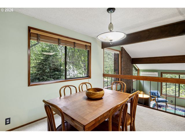 2854 WARREN St, Eugene, OR 97405