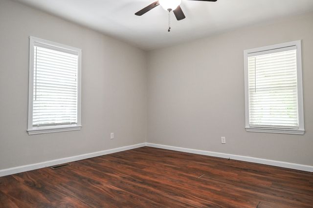 233 Pine Lane NW, Charleston, TN 37310