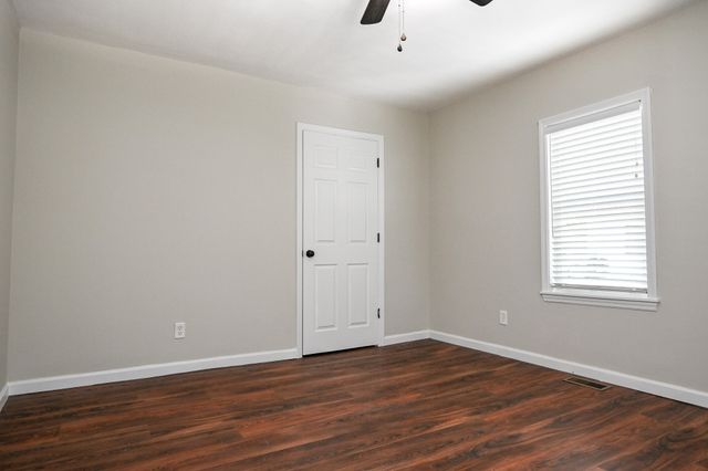 233 Pine Lane NW, Charleston, TN 37310