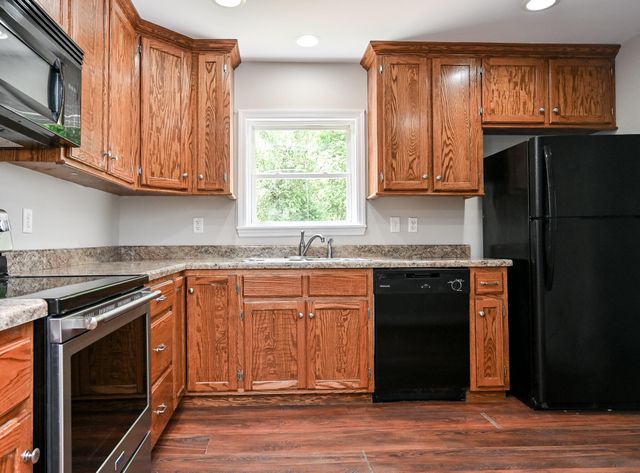 233 Pine Lane NW, Charleston, TN 37310