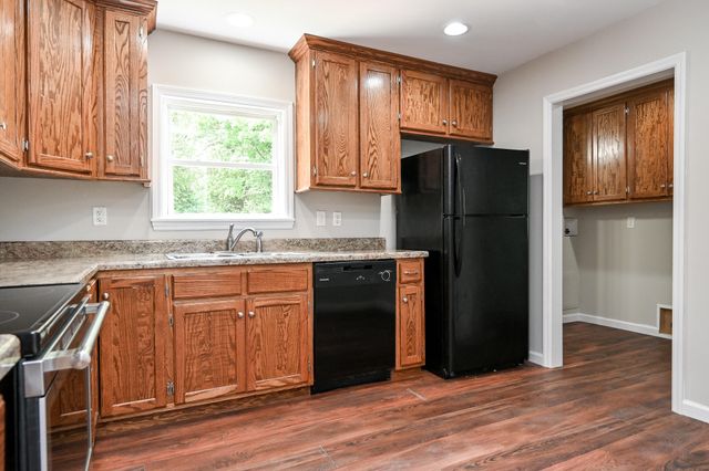 233 Pine Lane NW, Charleston, TN 37310