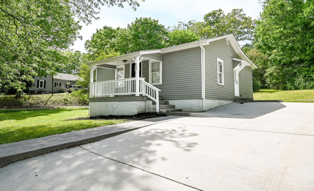 233 Pine Lane NW, Charleston, TN 37310