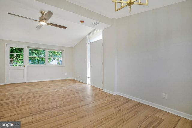 316 GLOUCESTER DR, Glen Burnie, MD 21061