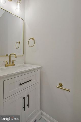 316 GLOUCESTER DR, Glen Burnie, MD 21061