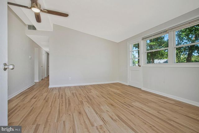316 GLOUCESTER DR, Glen Burnie, MD 21061