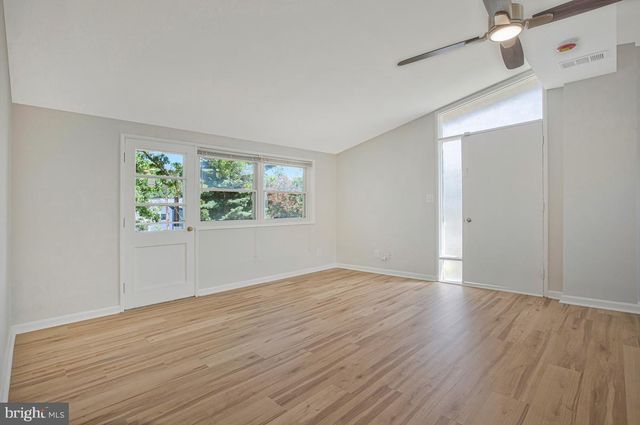 316 GLOUCESTER DR, Glen Burnie, MD 21061